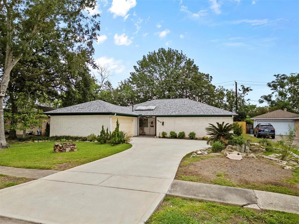 Unit for sale at 1510 Loch Lake Drive, El Lago, TX 77586
