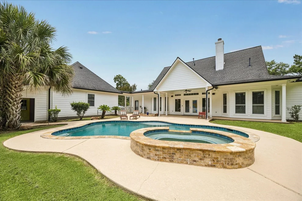 Unit for sale at 9064 Grand Lake Estates Drive, Montgomery, TX 77316