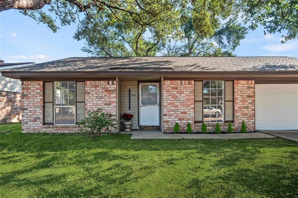 Unit for sale at 315 Shady Glade Drive, Houston, TX 77090