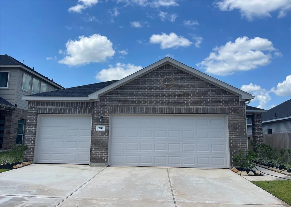 Unit for sale at 9746 Enclave Ridge Road, Willis, TX 77318