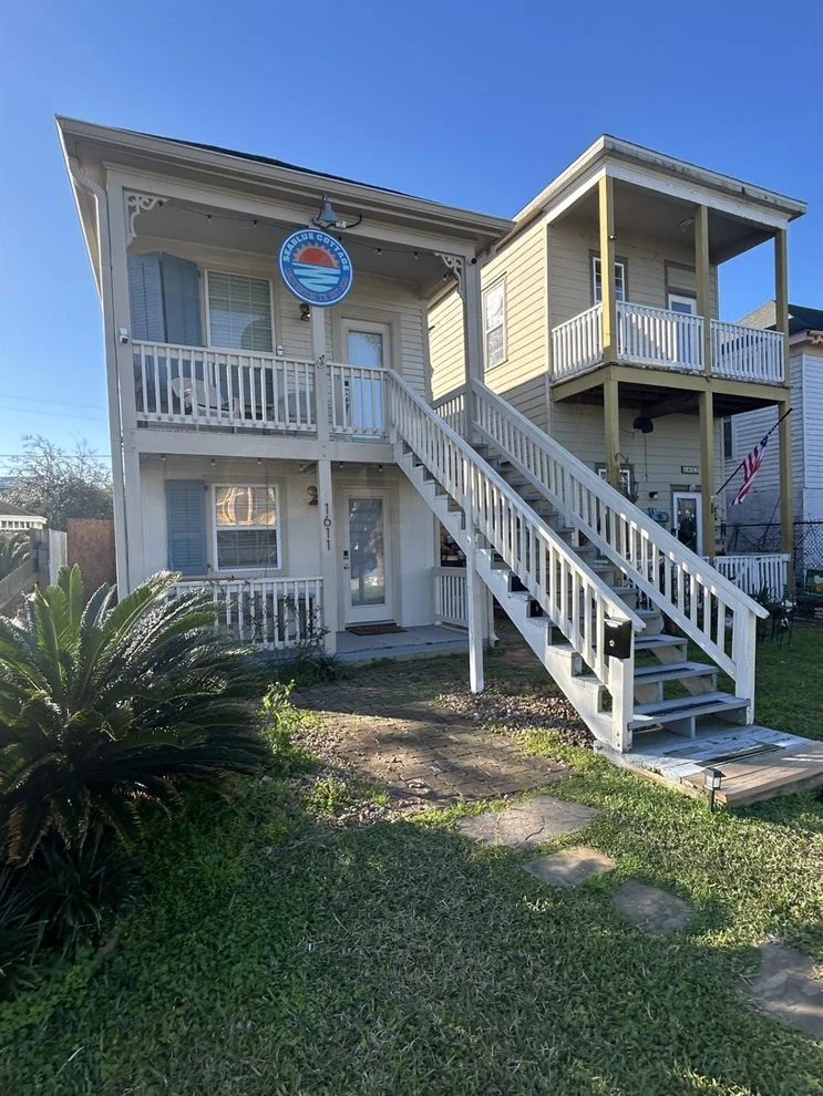 Unit for sale at 1611 Avenue N 1/2, Galveston, TX 77550