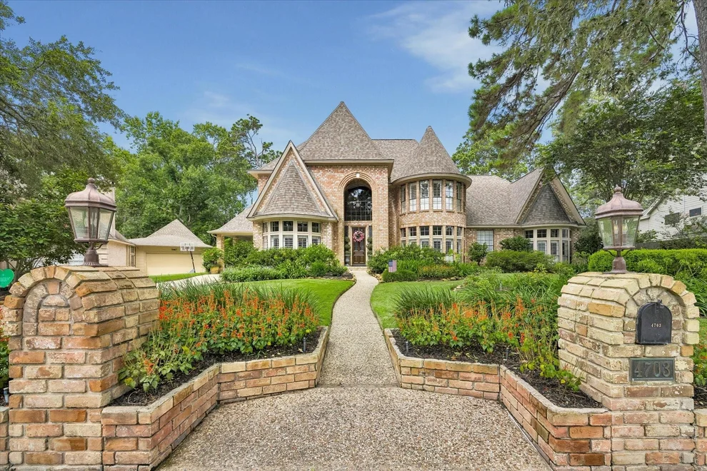 Unit for sale at 4703 Breezy Point Drive, Kingwood, TX 77345