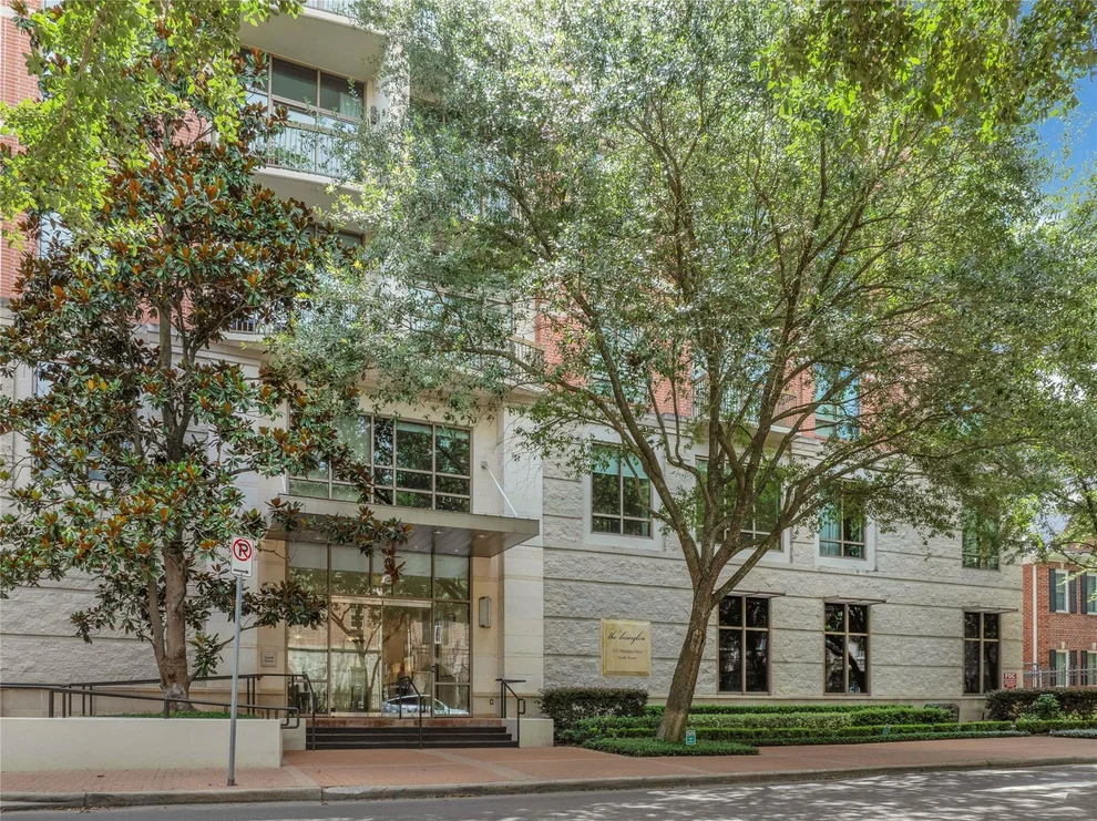 Unit for sale at 2211 Briarglen Drive, Houston, TX 77027