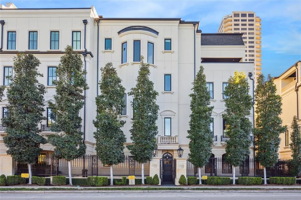 Unit for sale at 2415 San Felipe Street, Houston, TX 77019
