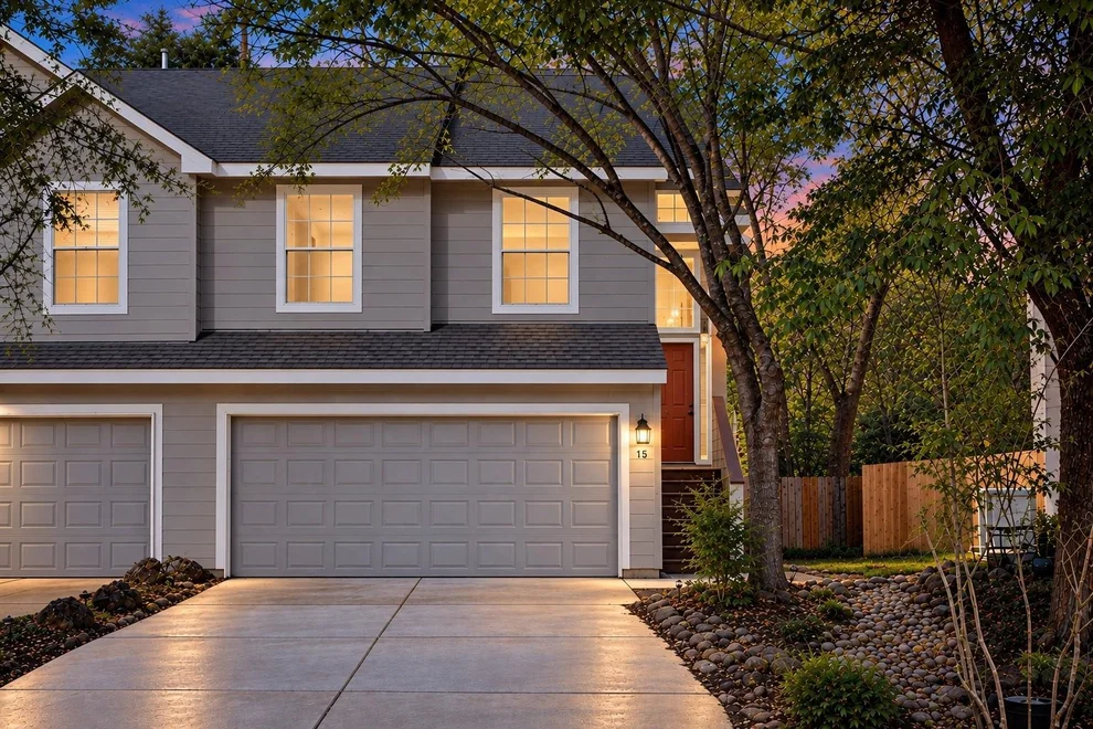 Unit for sale at 15 Marble Rock Place, The Woodlands, TX 77382