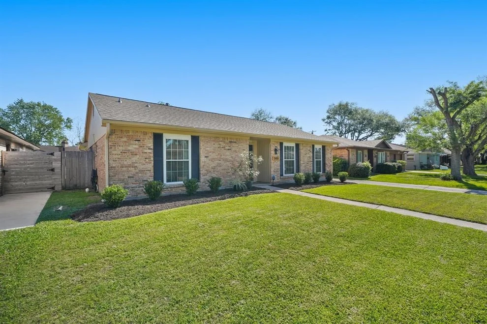 Unit for sale at 5931 Portal Drive, Houston, TX 77096