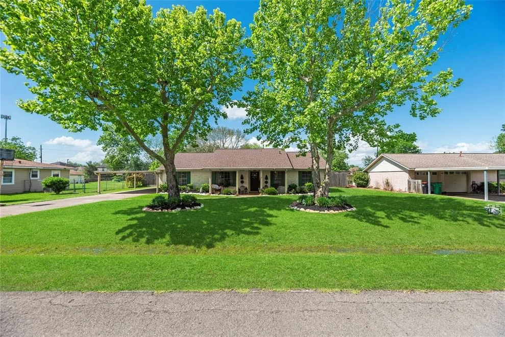 Unit for sale at 1719 Maryon Street, Baytown, TX 77523
