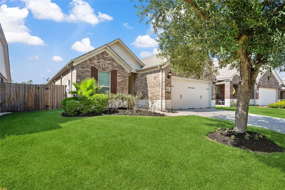 Unit for sale at 16627 Lake Aquilla Lane, Houston, TX 77044