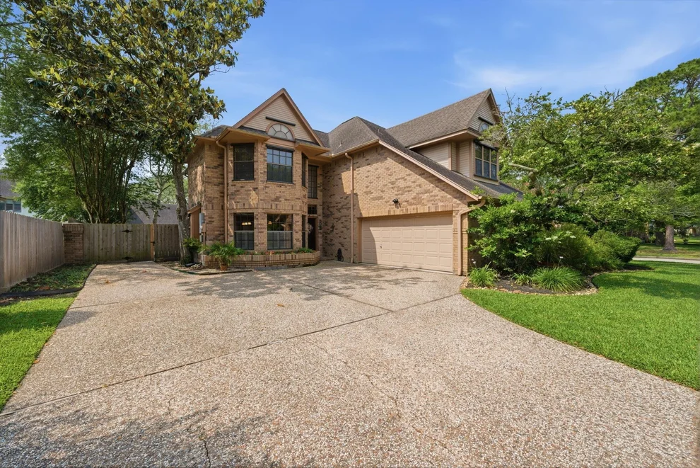 Unit for sale at 3011 Sea Pines Place, League City, TX 77573