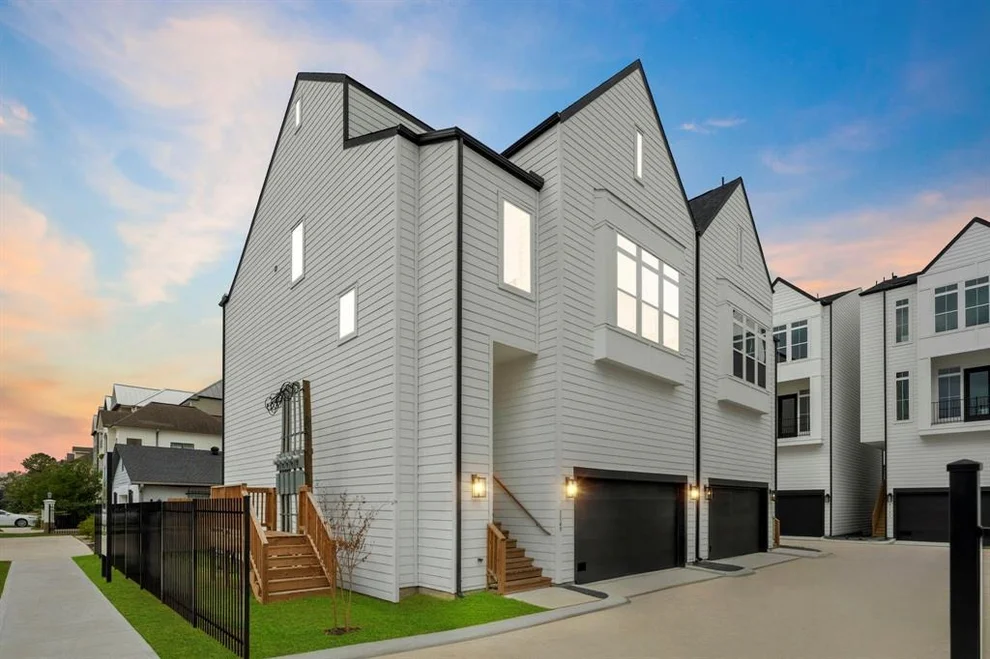 Unit for sale at 1147 W 22nd Street, Houston, TX 77008