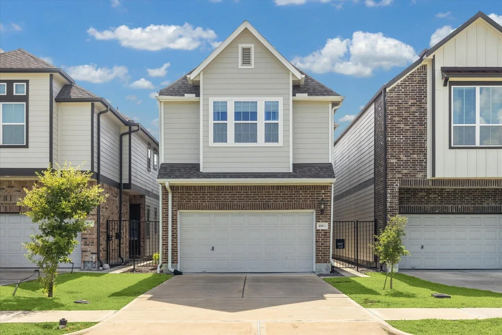Unit for sale at 1001 1/2 Howard Lane, Houston, TX 77401