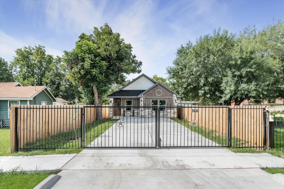 Unit for sale at 7963 Miley St, Houston, TX 77028