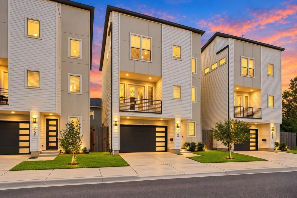 Unit for sale at 3109 Arlington Street, Houston, TX 77018