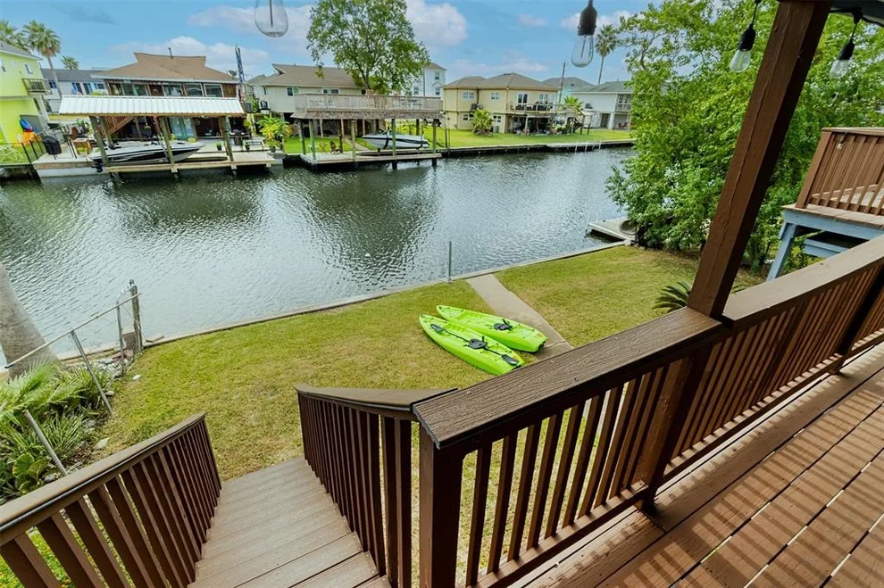 Unit for sale at 370 Ling, Bayou Vista, TX 77563