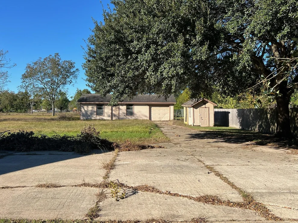 Unit for sale at 1005 Redberry Hill Road, Baytown, TX 77521