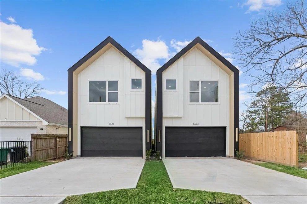 Unit for sale at 5633 Bertellis Lane, Houston, TX 77091