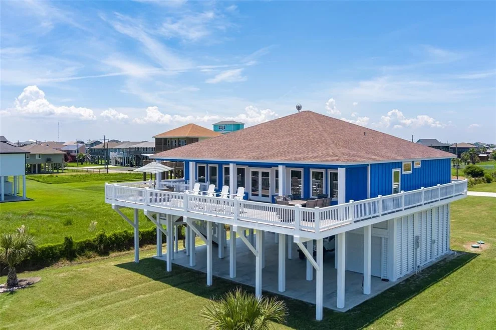 Unit for sale at 181 Ocean Shore Drive, Crystal Beach, TX 77650