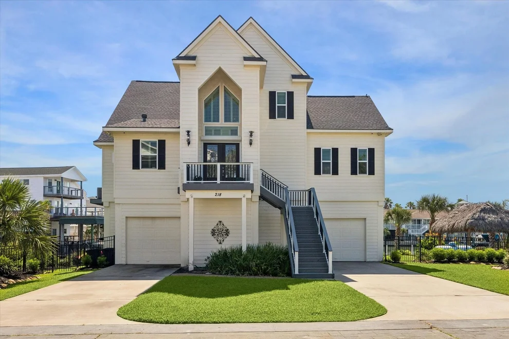 Unit for sale at 218 Catamaran Drive, Tiki Island, TX 77554