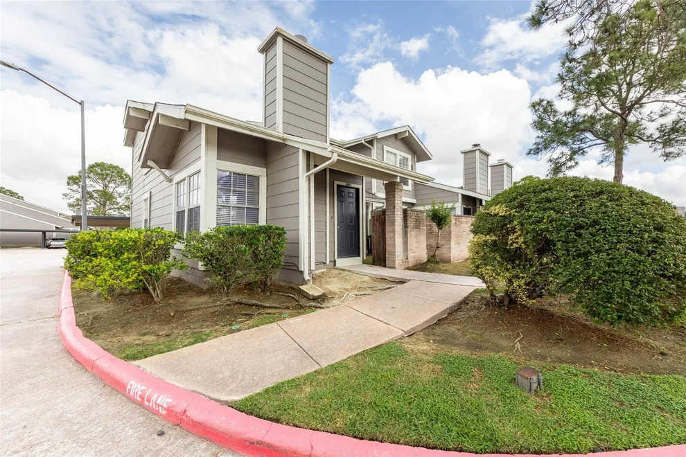Unit for sale at 12241 Coppertree Lane, Houston, TX 77035