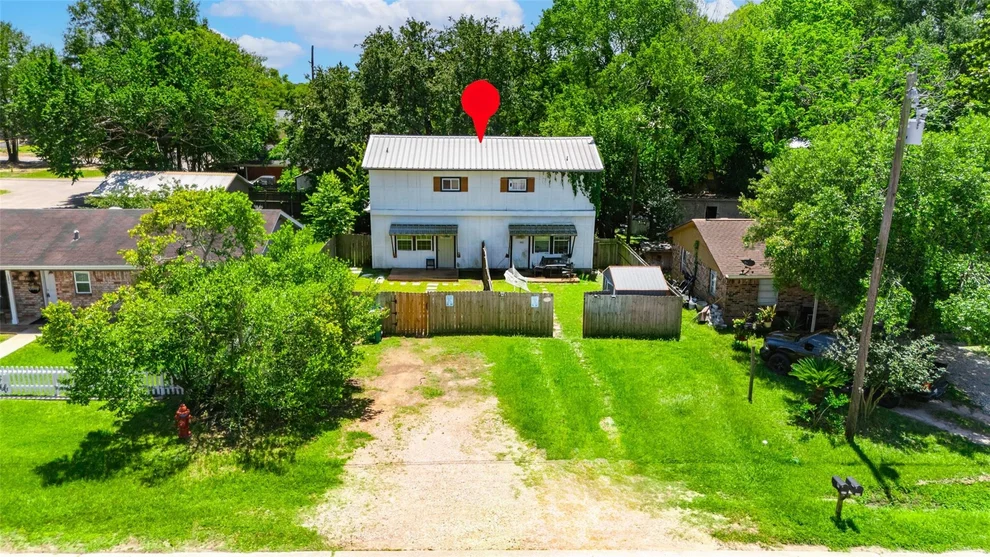 Unit for sale at 201 W Mink Street, Willis, TX 77378