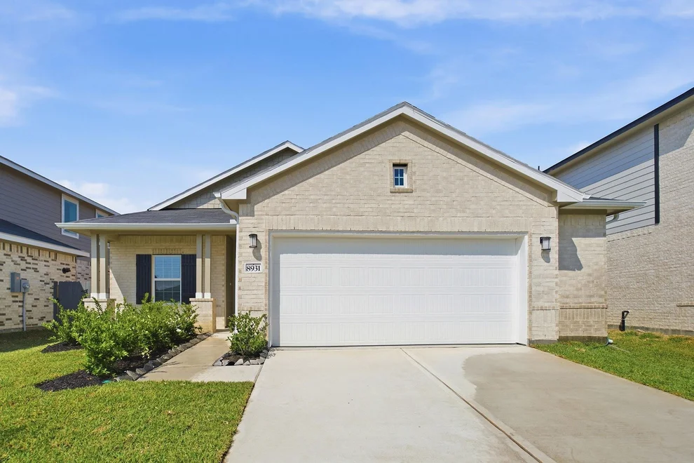 Unit for sale at 8931 Gull Canyon Drive, Baytown, TX 77521
