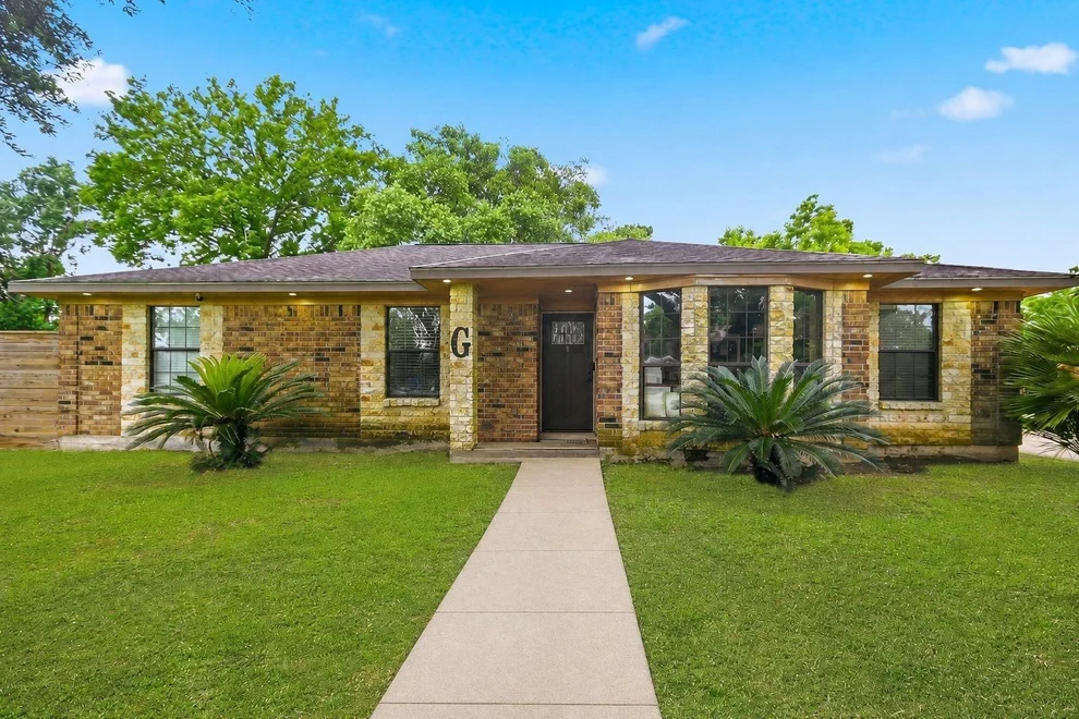 Unit for sale at 1114 Bobby Street, Pearland, TX 77581