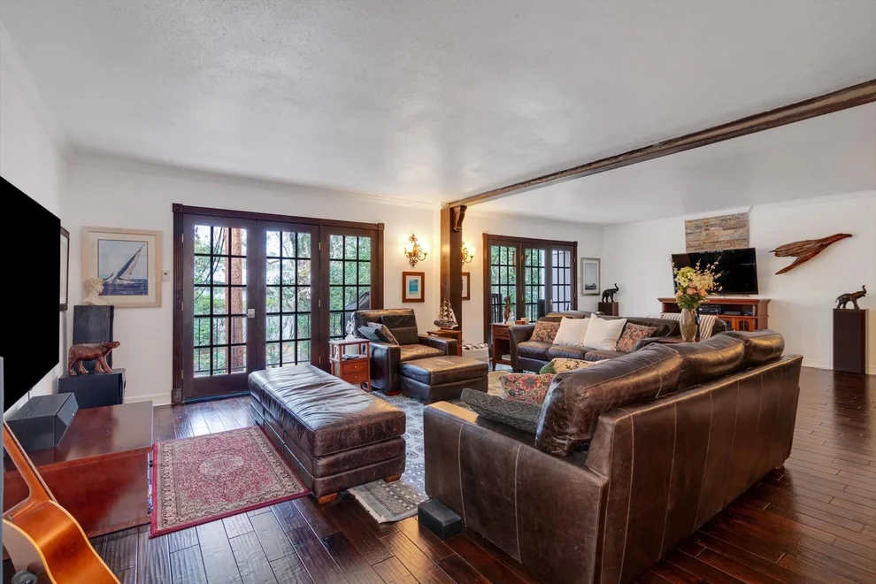 Unit for sale at 2224 S Piney Point Road, Houston, TX 77063