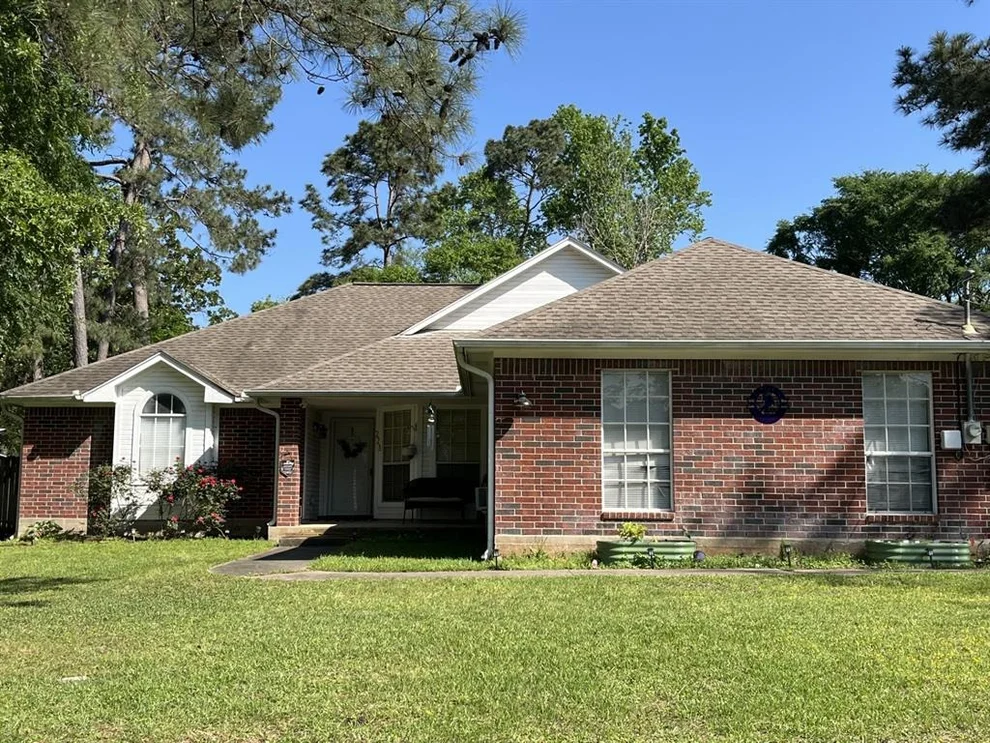 Unit for sale at 223 Tupelo Lane, Conroe, TX 77304