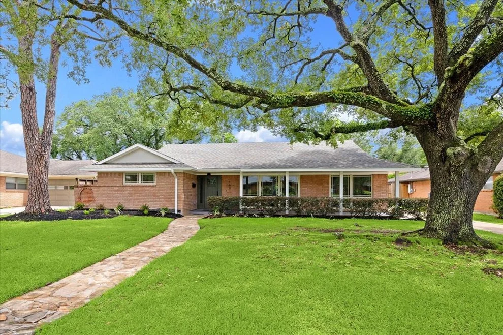 Unit for sale at 4601 Creekbend Drive, Houston, TX 77035