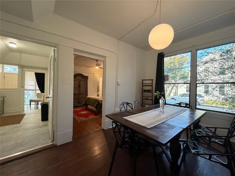 Unit for sale at 402 Hyde Park Boulevard, Houston, TX 77006