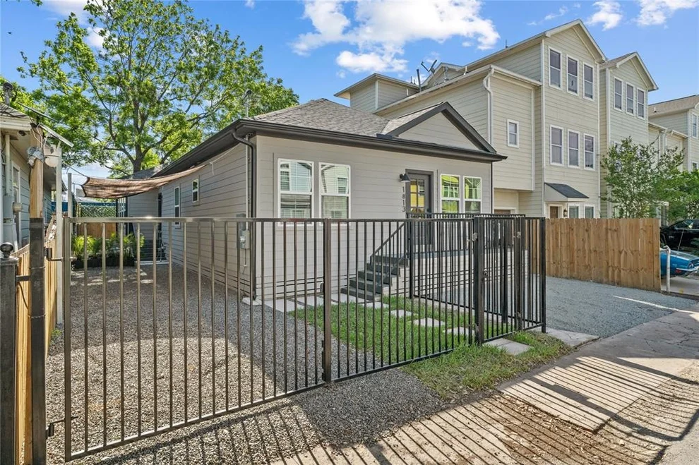 Unit for sale at 1813 Lewis Street, Houston, TX 77009