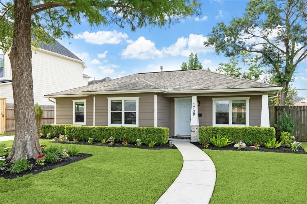 Unit for sale at 1709 Chantilly Lane, Houston, TX 77018