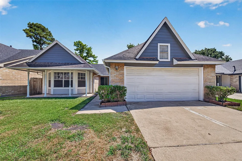 Unit for sale at 3219 Westwick Drive, Houston, TX 77082