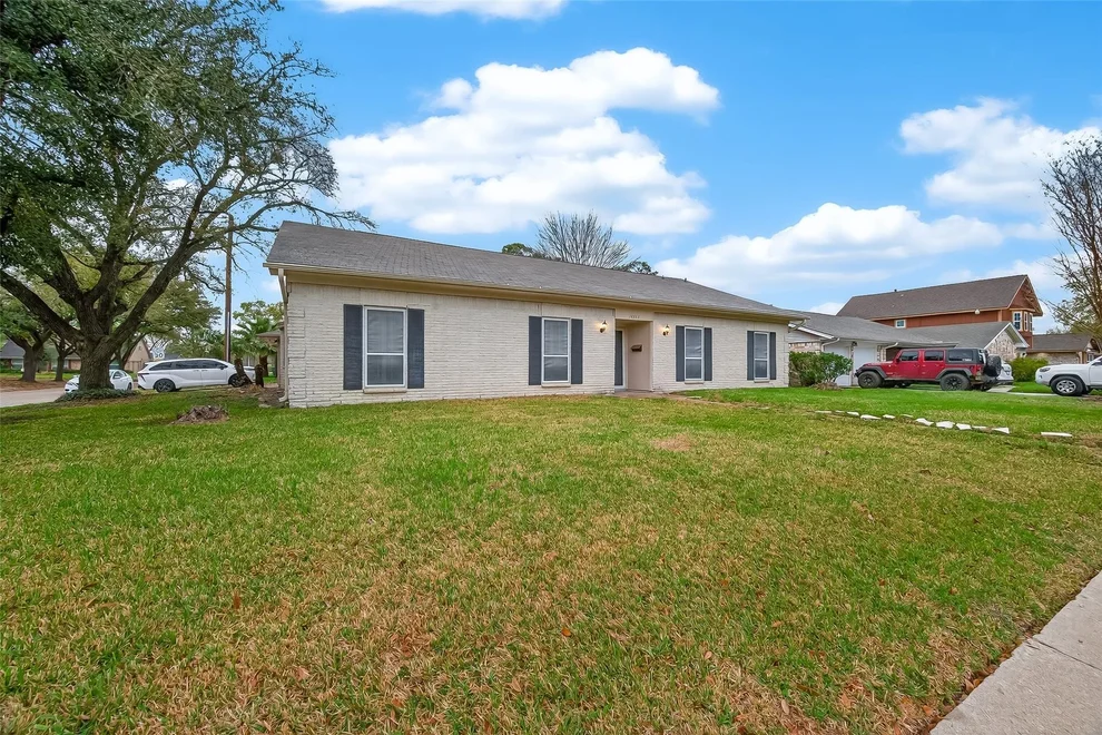 Unit for sale at 14303 Duncannon Drive, Houston, TX 77015