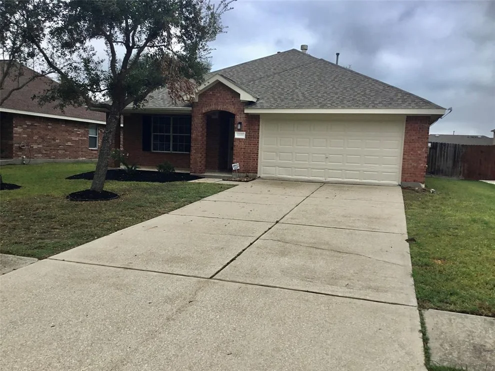 Unit for sale at 6521 Canyon Mist Lane, Dickinson, TX 77539