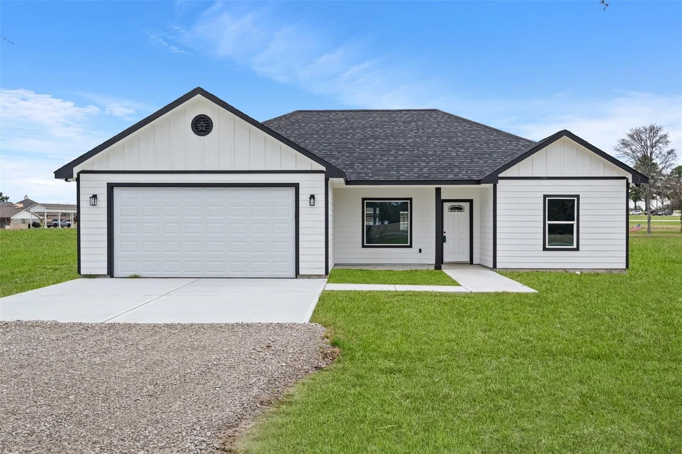 Unit for sale at 7 Meadowview Dr, Trinity, TX 75862