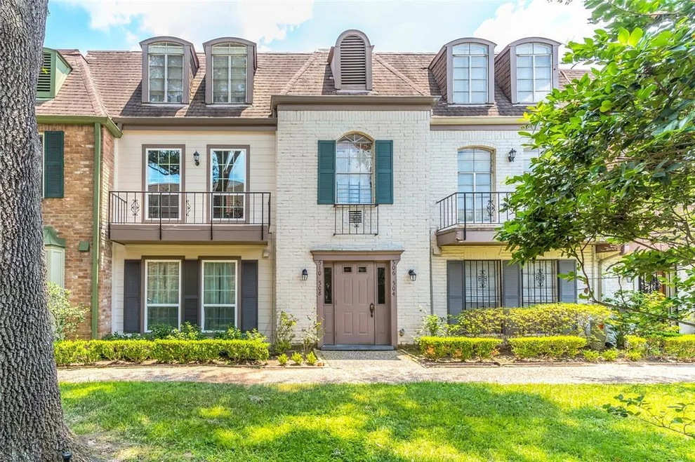 Unit for sale at 510 N Post Oak Lane, Houston, TX 77024