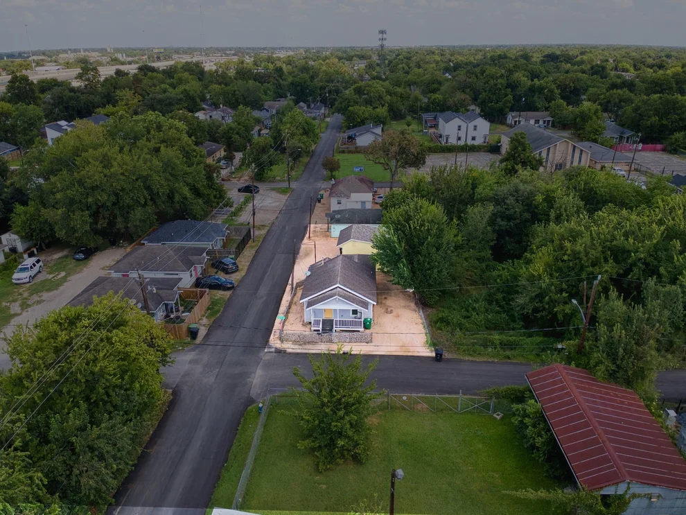 Unit for sale at 3201 Adelia Street, Houston, TX 77026