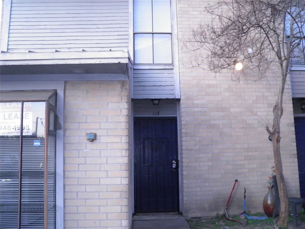 Unit for sale at 11000 Kinghurst Street, Houston, TX 77099