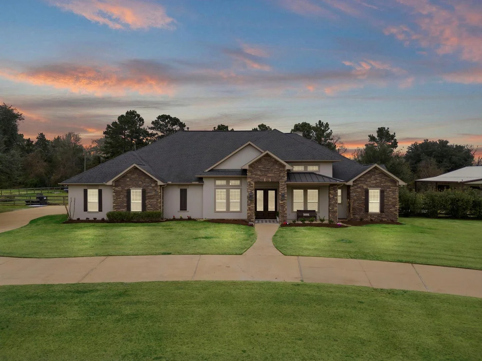 Unit for sale at 18502 Rosehill Manor Court, Tomball, TX 77377