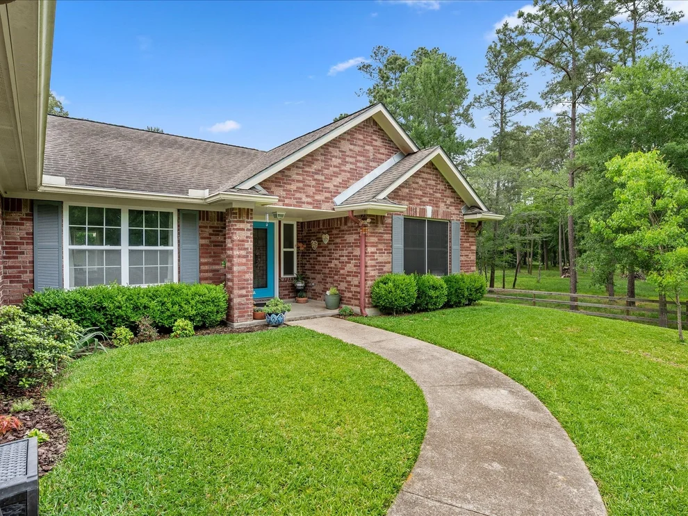 Unit for sale at 605 Pelican Street, Magnolia, TX 77355