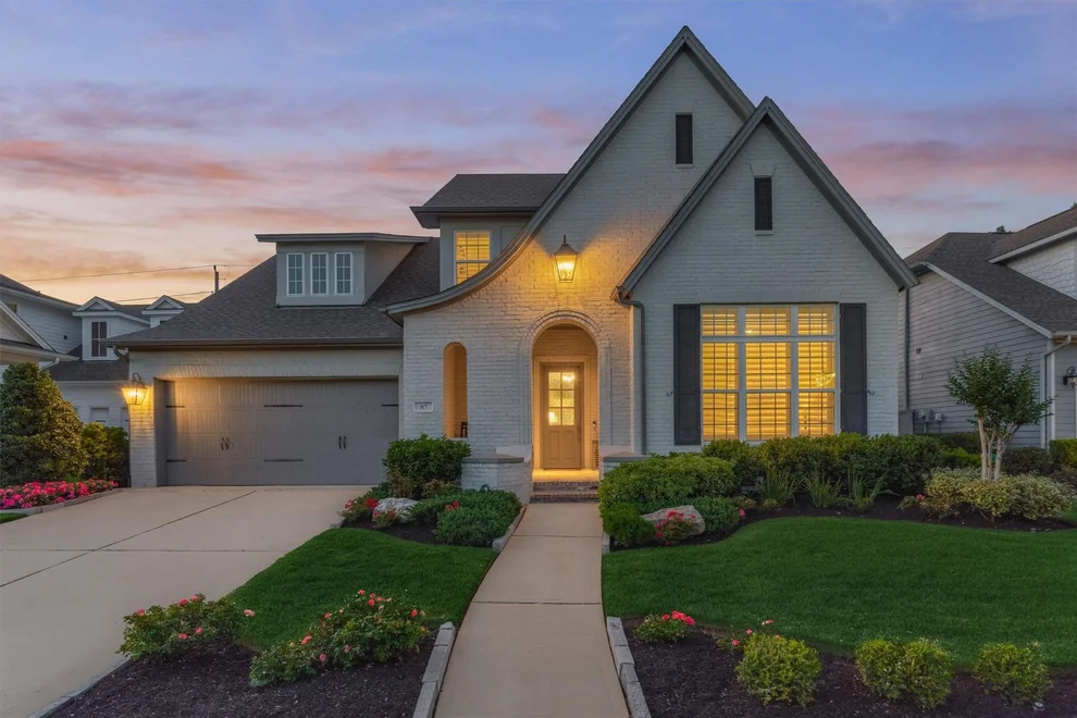 Unit for sale at 87 W Sawyer Ridge Drive, The Woodlands, TX 77389