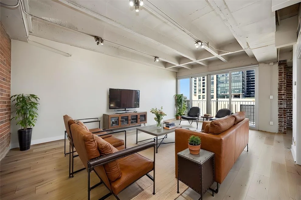 Unit for sale at 3600 Montrose Boulevard, Houston, TX 77006