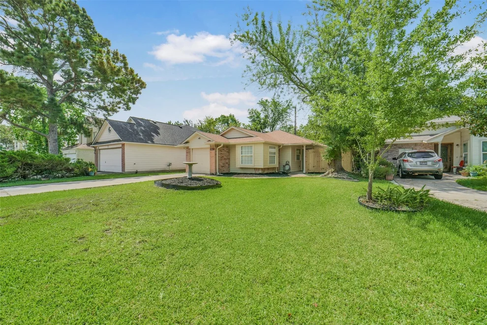 Unit for sale at 18147 Dinner Creek Drive, Katy, TX 77449