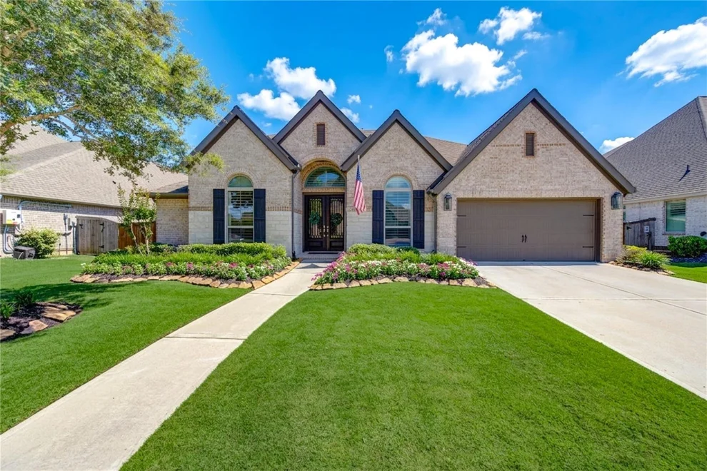 Unit for sale at 30411 Garden Glenn Court, Fulshear, TX 77441