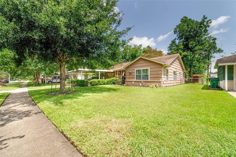 Unit for sale at 8514 Montridge Drive, Houston, TX 77055