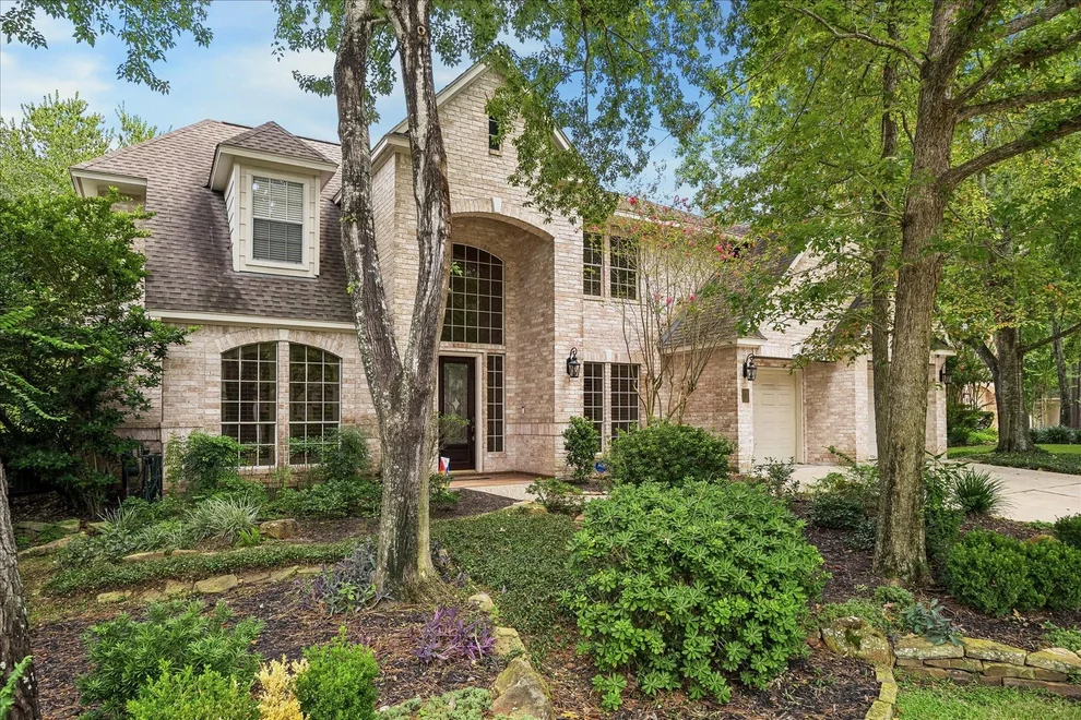 Unit for sale at 14 Twilight Plain Place, The Woodlands, TX 77381