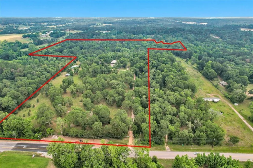 Unit for sale at 10186 Calvary Road, Willis, TX 77318