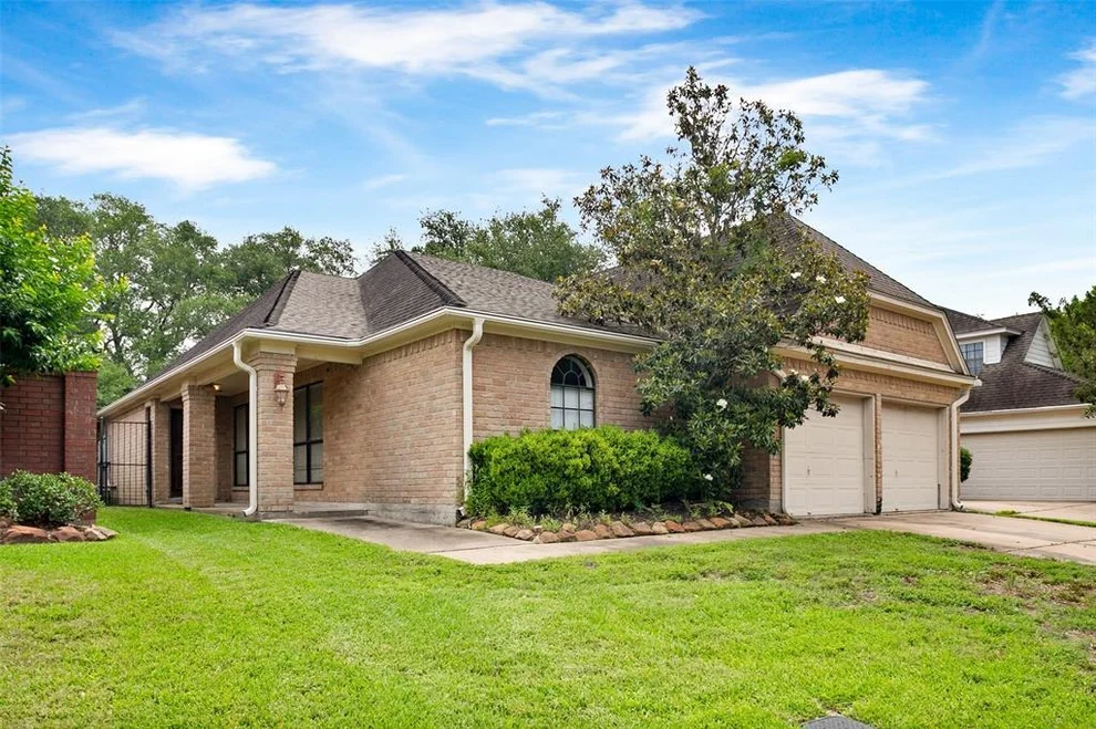 Unit for sale at 4132 Deerfield Village Drive, Houston, TX 77084