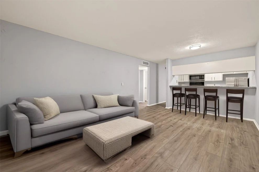 Unit for sale at 7313 Gulf Freeway, Houston, TX 77017